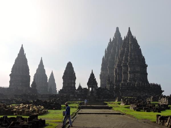 Jakarta to Bali by train holiday