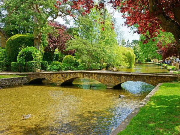 Cycling tour of the Cotswolds, England