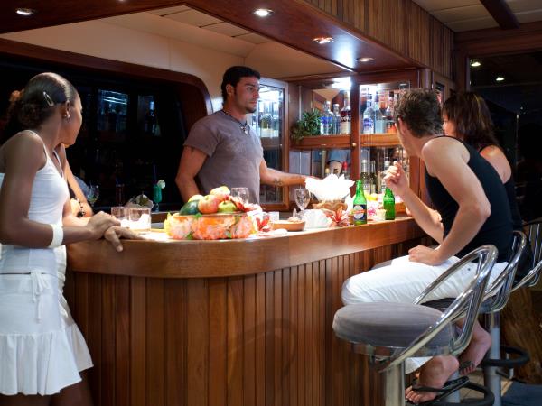 Seychelles sailing & snorkelling cruise