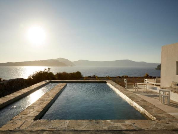 Athens and Santorini luxury small group holiday