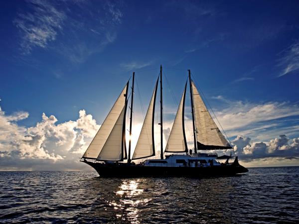 Seychelles premium sailing cruise
