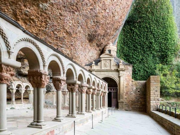 Culture and gastronomy holiday in the Spanish Pyrenees