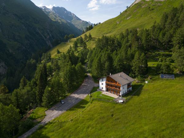 Summer hike and yoga week in Austria
