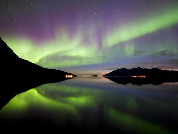 Huskies, Wilderness and Autumn auroras holiday