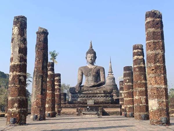 Ethical elephant holiday in Thailand with beach