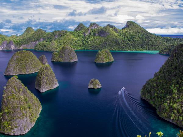 Komodo cruise adventure in Indonesia