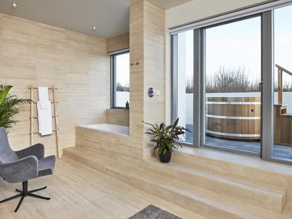 Luxury Iceland spa break