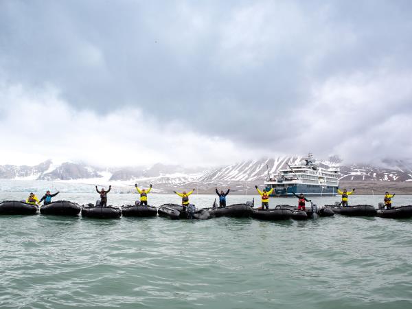 Luxury Spitsbergen small ship cruise