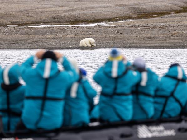 Luxury Spitsbergen small ship cruise