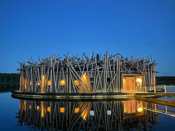 Luxury Swedish Lapland short break