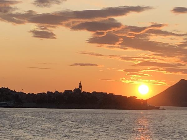 Dubrovnik to Hvar sailing holiday