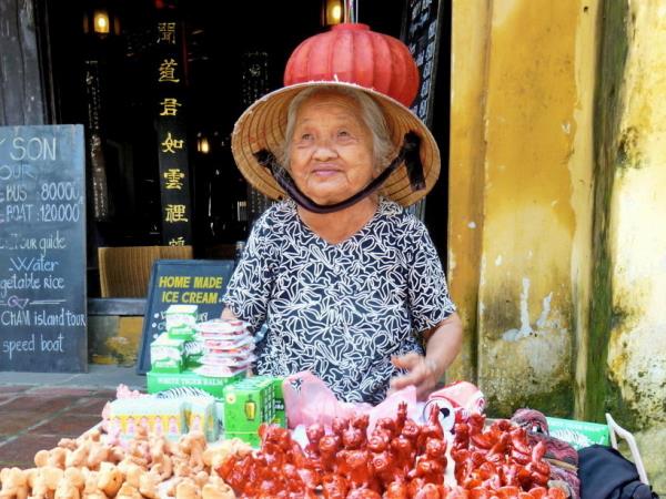 Hanoi to Da Nang tour in Vietnam