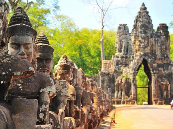 Siem Reap cycling tour in Cambodia