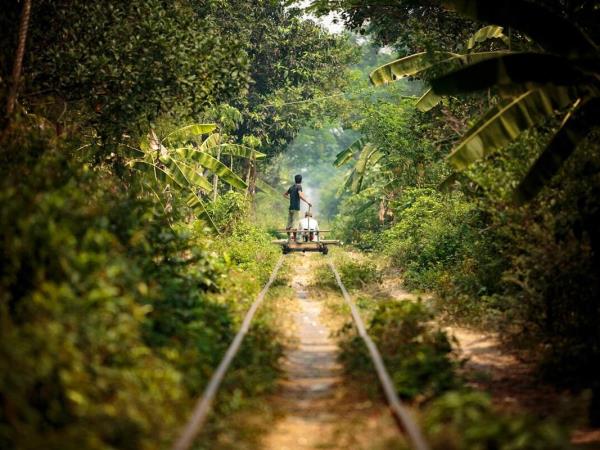 Cambodia 13 day tour, soft adventure