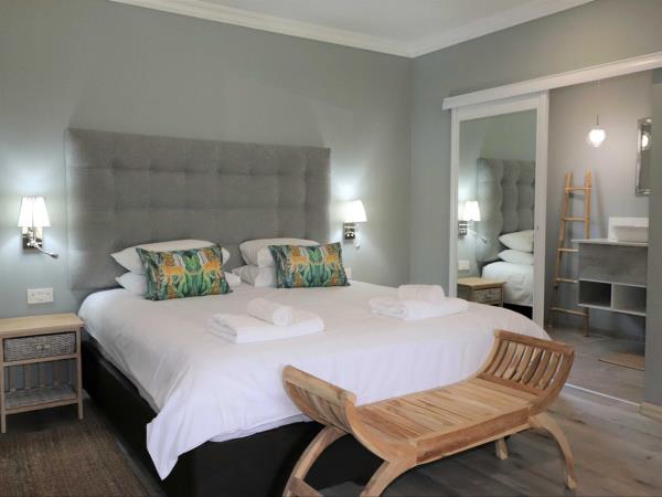 Botswana wildlife and cultural adventure holiday