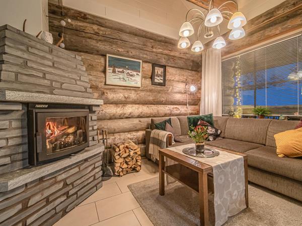 Christmas in Finland, log cabin stay