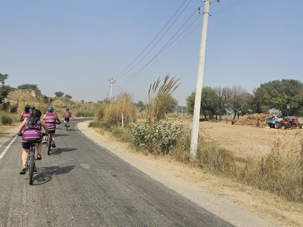 Jaipur to the Taj Mahal cycling tour, India