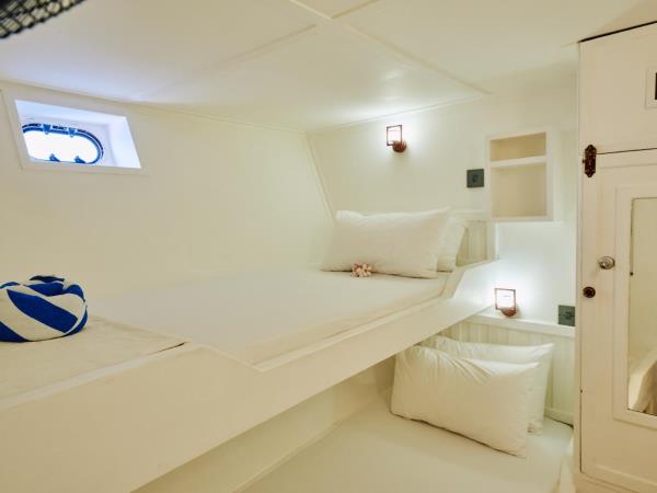 Maldives snorkelling cruise