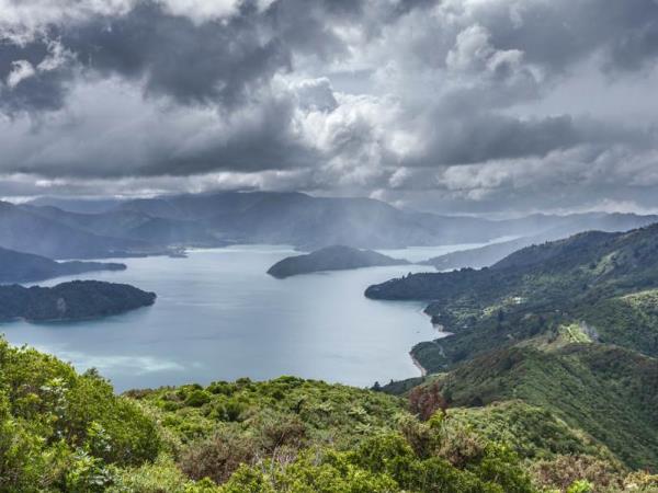 Queen Charlotte Track walking holiday