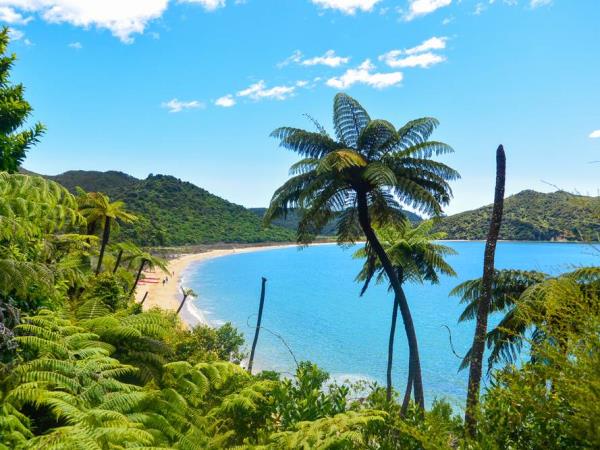Abel Tasman walking holiday in New Zealand