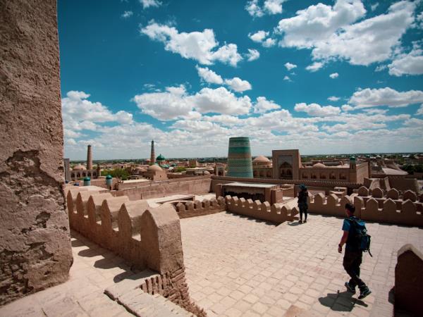 Uzbekistan culture & crafts holiday