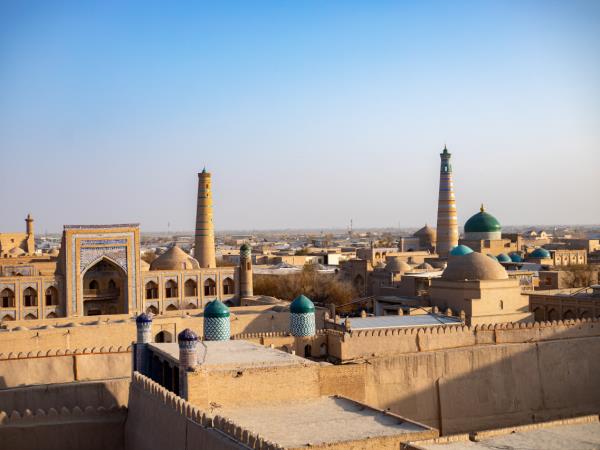 Uzbekistan mountains & desert holiday