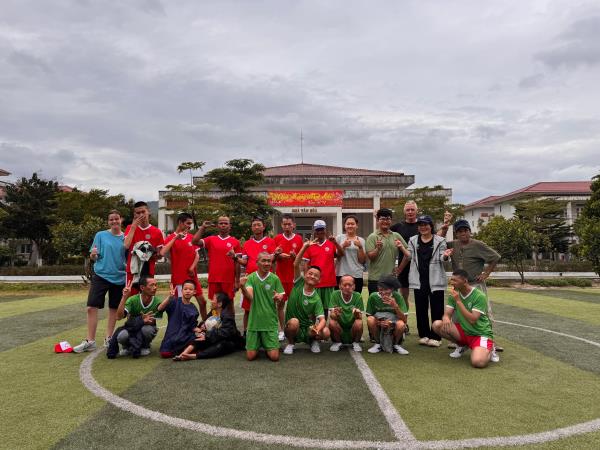 Family volunteering holiday in Vietnam