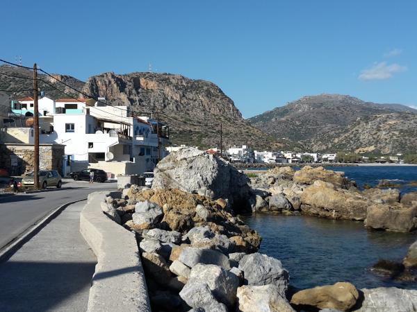 Coastal hiking tour in Crete