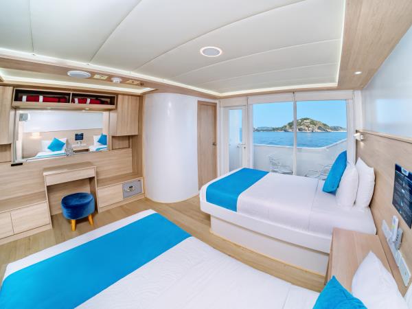 Galapagos cruise and Amazon jungle lodge