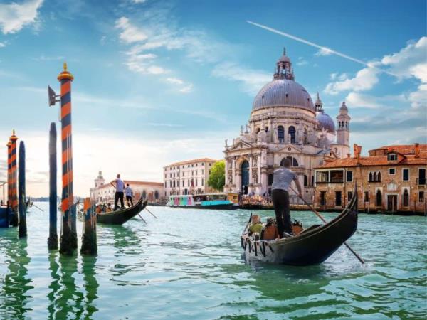 Venice group holiday for visually impaired travellers