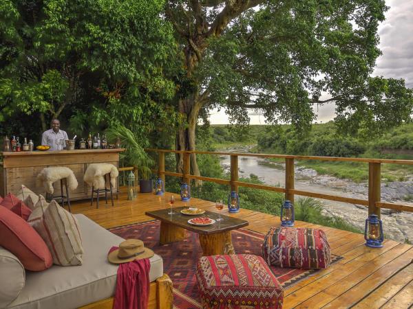 Kenya migration and Manda Bay beach holiday