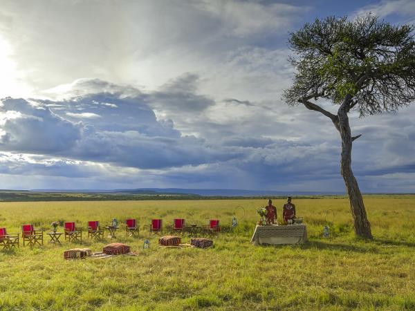 Kenya migration and Manda Bay beach holiday