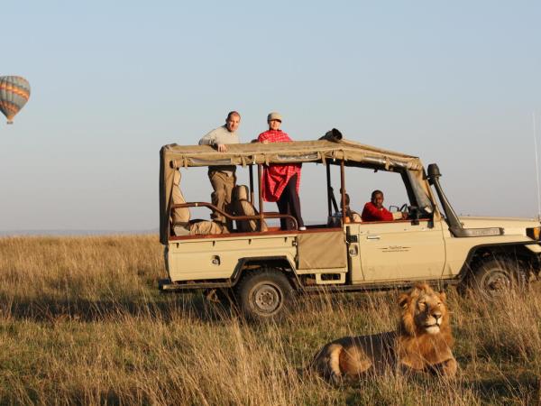Kenya migration and Manda Bay beach holiday