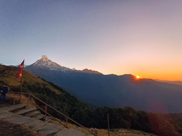 Annapurna trekking holiday, Rhododendron trek