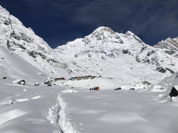 Annapurna Circuit and Tilicho Lake trekking holiday