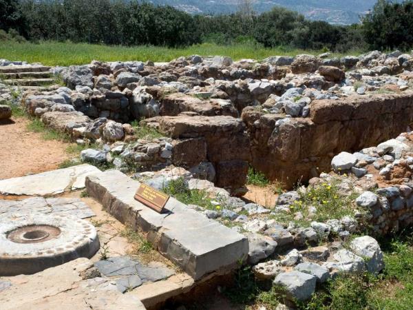 Greek Island archaeology vacation, small group