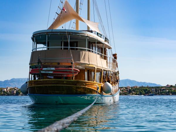 Dalmatian Island cruise and cycling holiday, Croatia