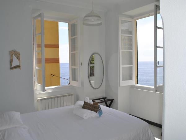 Liguria train holiday, Ponente to Levante, Italy