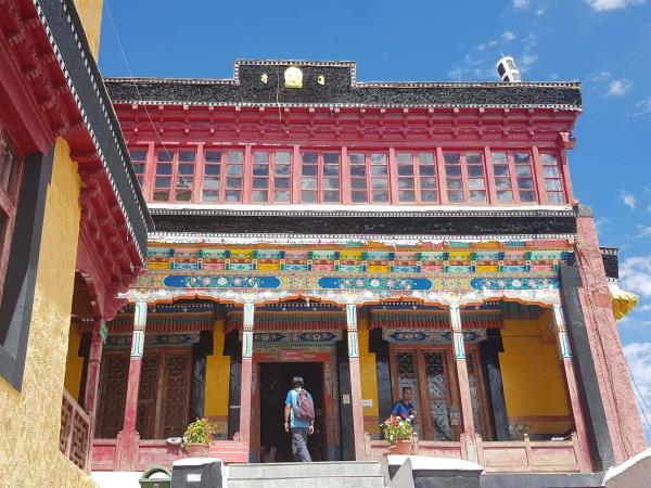 Ladakh mountains trekking adventure