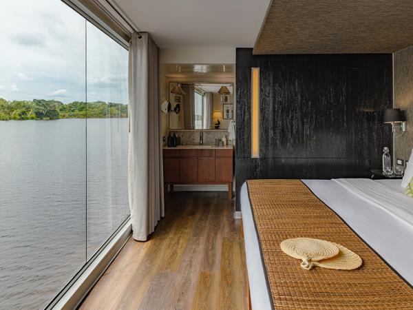 Brazil Amazon small ship cruise & Panatanal 