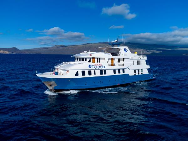 Galapagos cruise & island hopping holiday