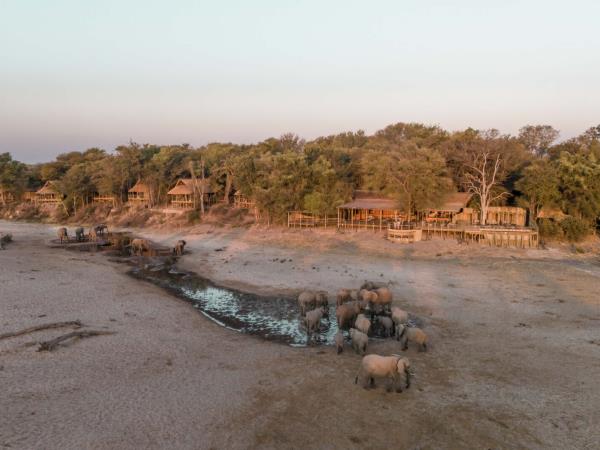Botswana safari tour from desert to Delta and Falls 
