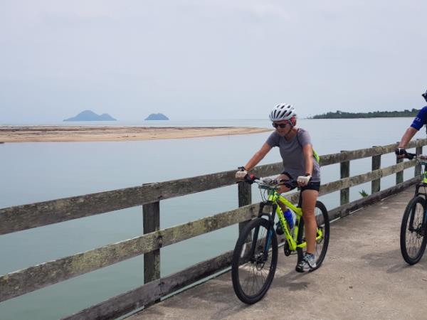 3 day cycling to the tip of Borneo