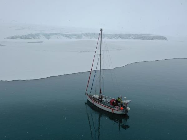 Svalbard sail & ski holiday