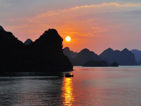 Halong Bay cruises, 2 day cruise, Vietnam