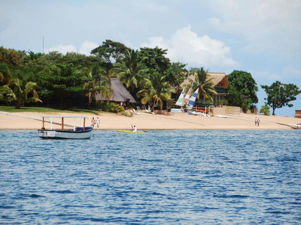 Malawi volunteering and safari holiday