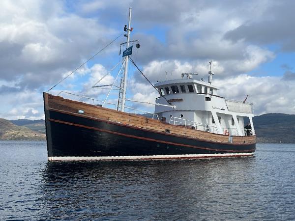 Private cruise charter in Scotland, sleeps 8