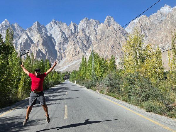 Pakistan in spring tour, blossoms and heritage 
