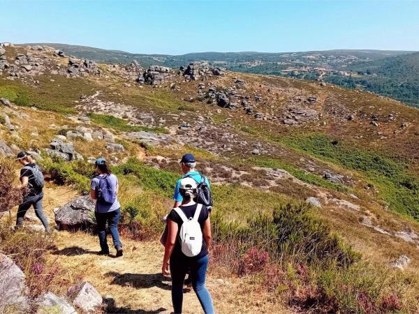 Hiking and yoga retreat in Portugal