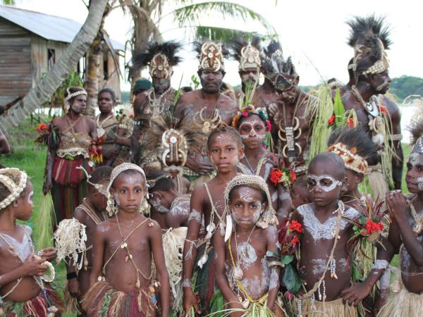 Papua New Guinea guided cultural tour